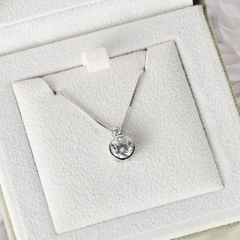 Lucie Bezel Drop Pendant view 4