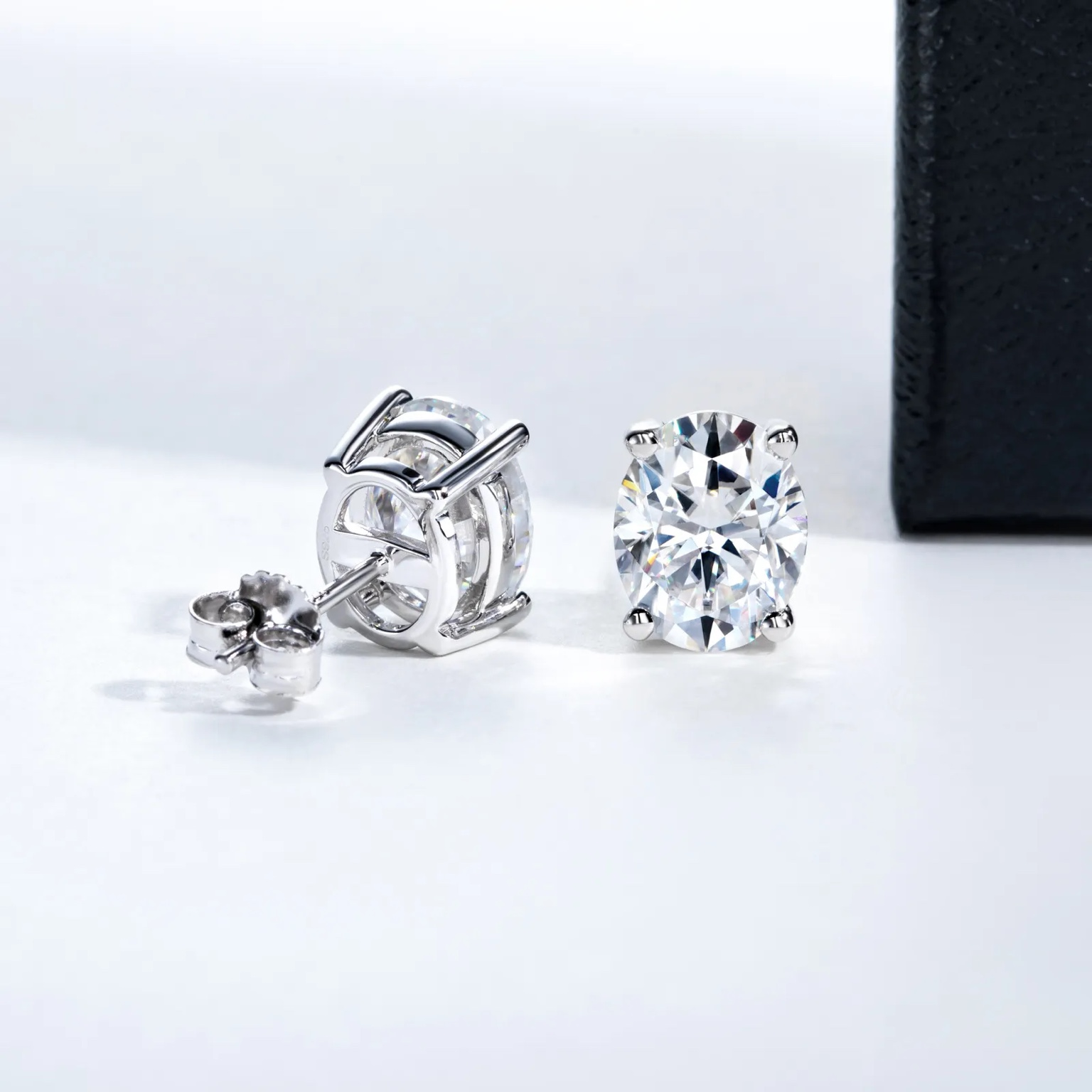 Élise Oval Studs 1ct